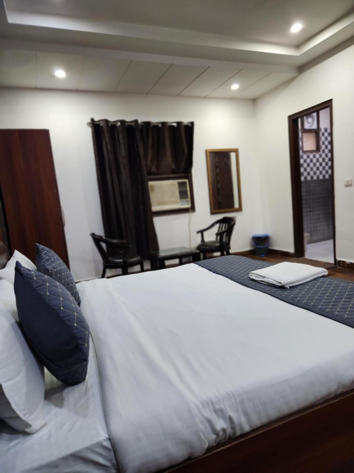Hotel Aerotech Near Delhi Airport Neu-Delhi Exterior foto
