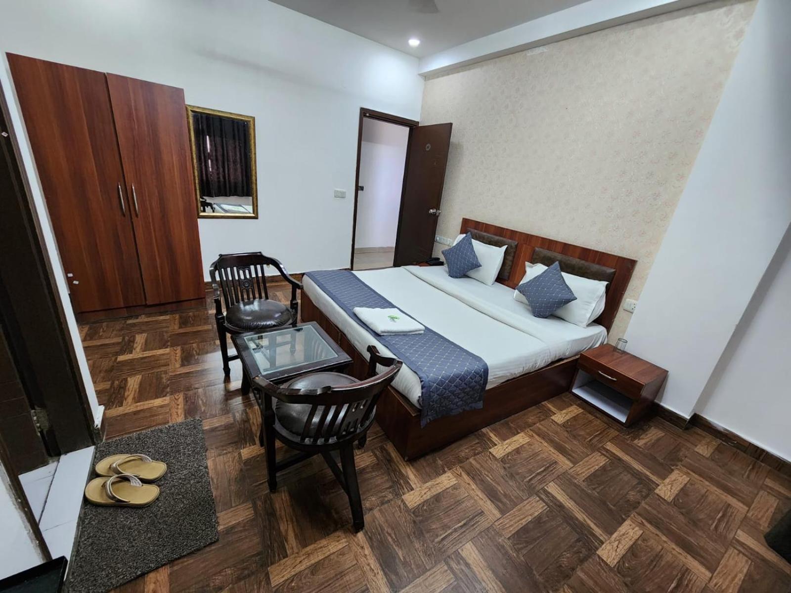 Hotel Aerotech Near Delhi Airport Neu-Delhi Exterior foto